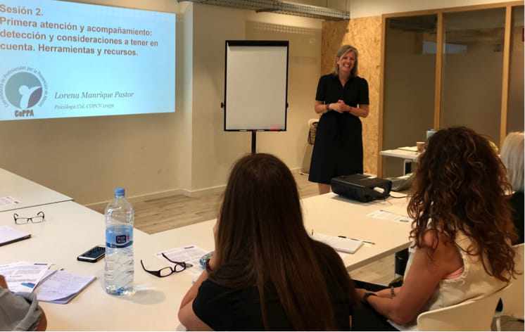 Lorena Manrique, curso en Centro de Información y Recursos para las Mujeres